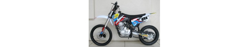 Dirt bike 150cc - Un véhicule tout terrain